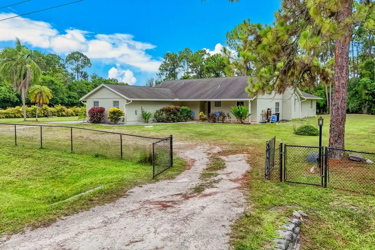 15732 82nd Ln N, The Acreage: photo 1 of 57