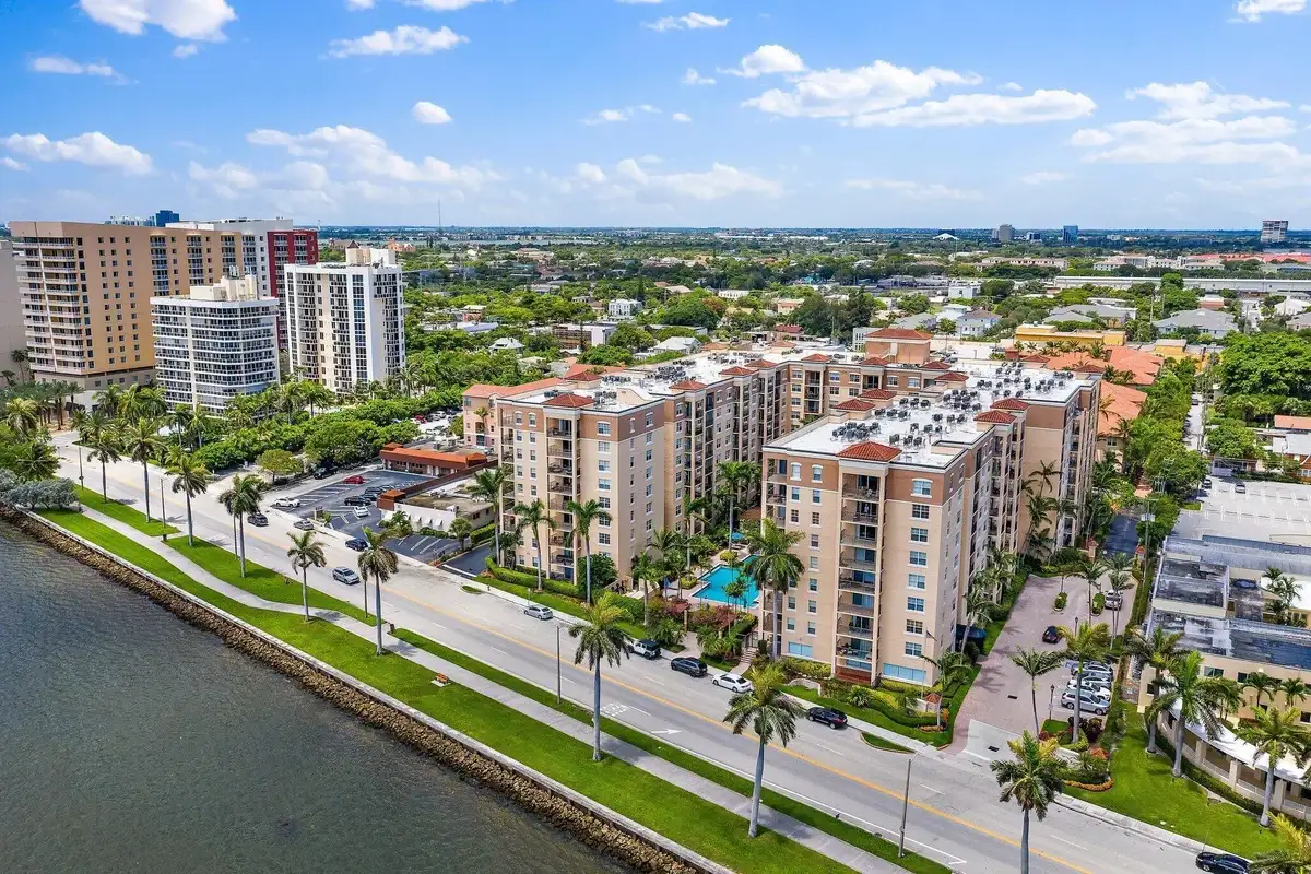 1803 N Flagler Dr #303, West Palm Beach: photo 1 of 34