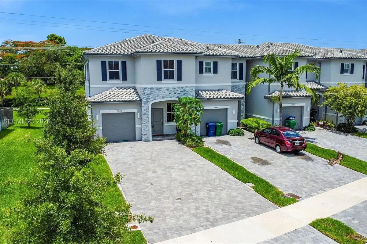 11889 NW 47th Manor, Coral Springs: photo 1 of 29