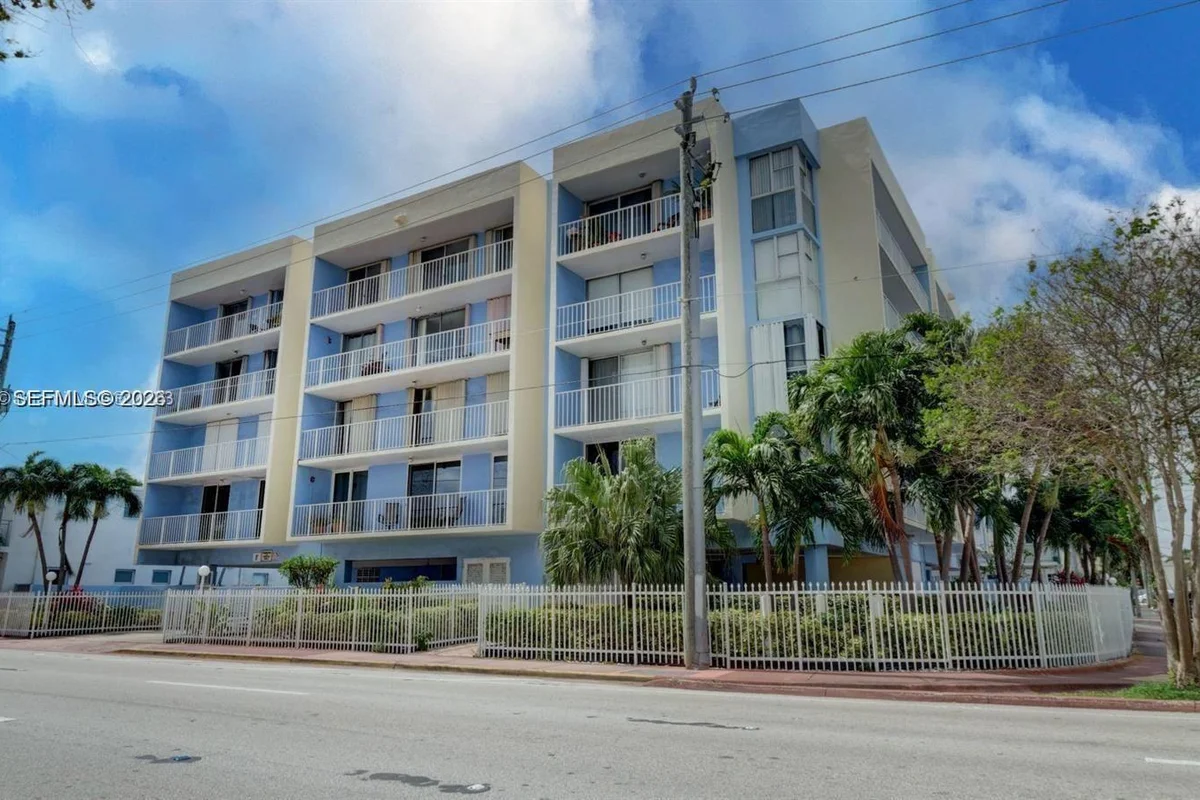 8340 Harding Ave #504, Miami Beach: photo 1 of 4