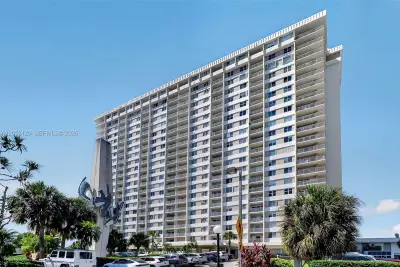 300 Bayview Dr #916, Sunny Isles Beach: photo 1 of 38