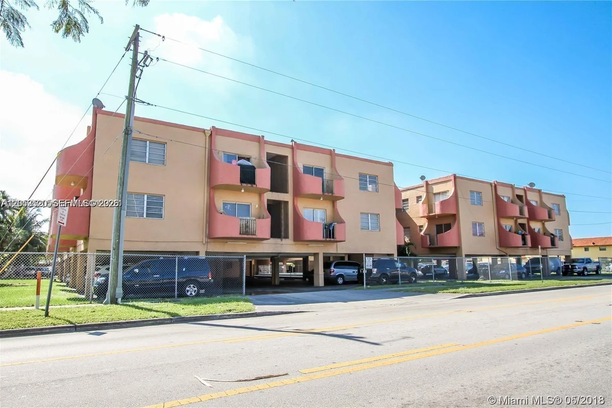 3675 W 11th Ave #310, Hialeah: photo 1 of 21