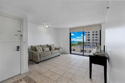 2625 Collins Ave #702, Miami Beach: photo 1 of 18