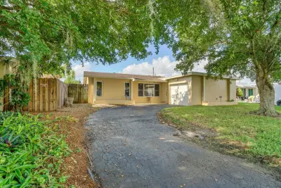 10270 NW 24th Ct, Sunrise: photo 1 of 31