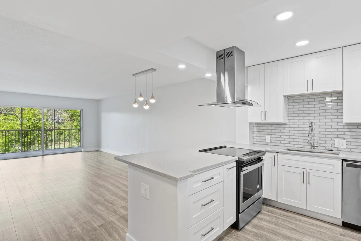 3150 N Palm Aire Dr #406, Pompano Beach: photo 1 of 26