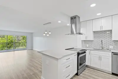 3150 N Palm Aire Dr #406, Pompano Beach: photo 1 of 26