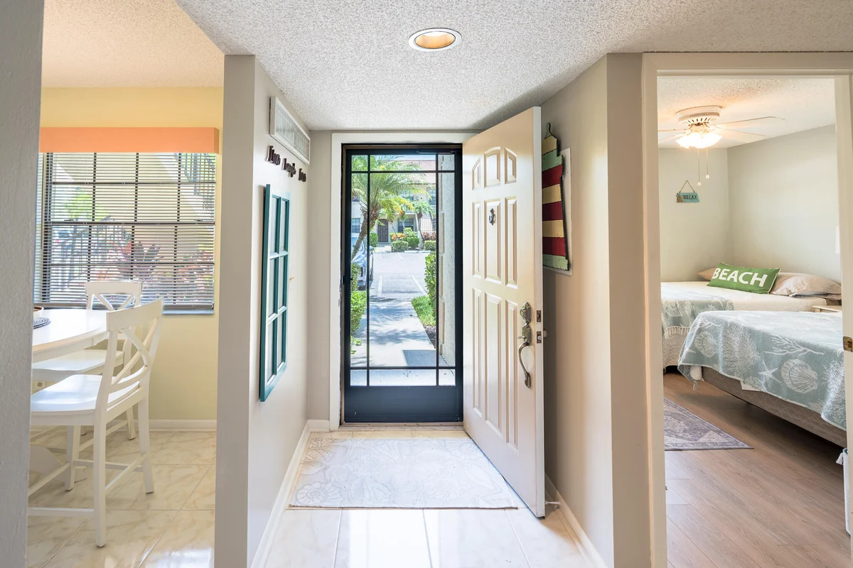 1401 Pinecrest Cir #A, Jupiter: photo 1 of 15