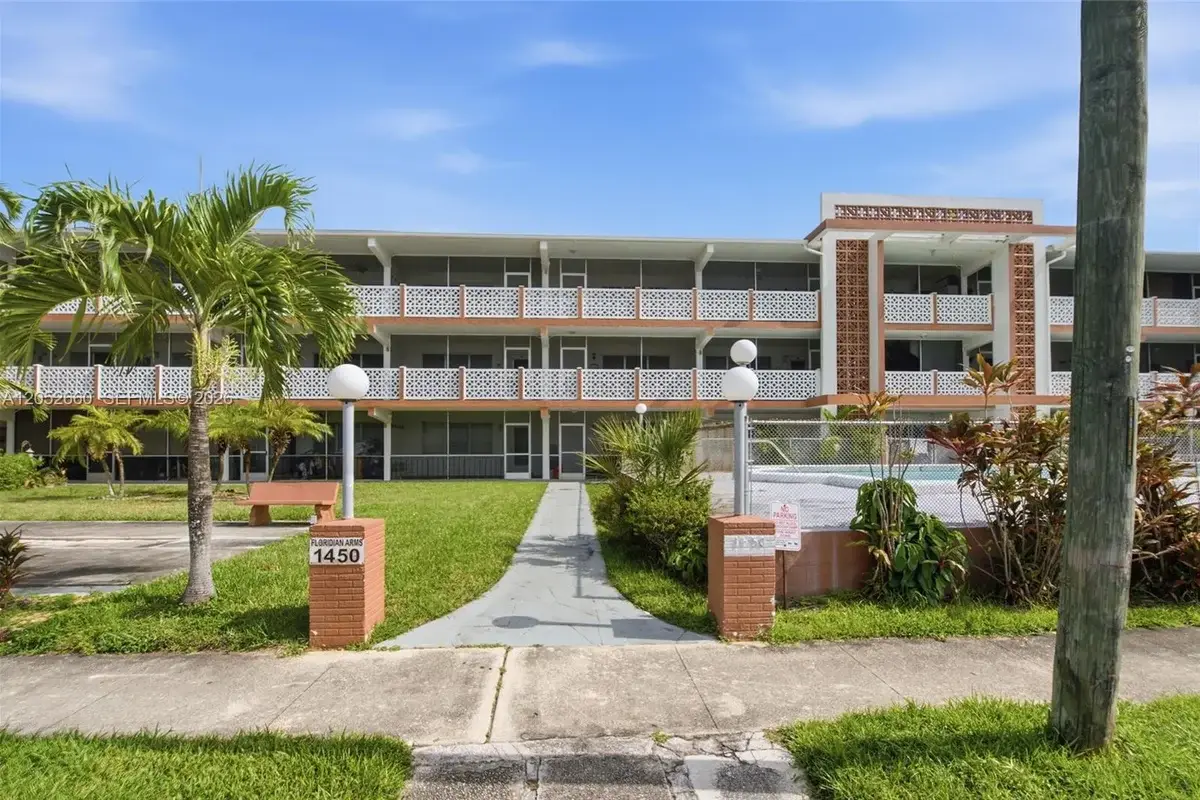 1450 NE 170th St #209, North Miami Beach: photo 1 of 46
