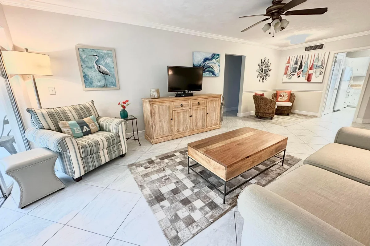 6 Garden St #204P, Tequesta: photo 1 of 29
