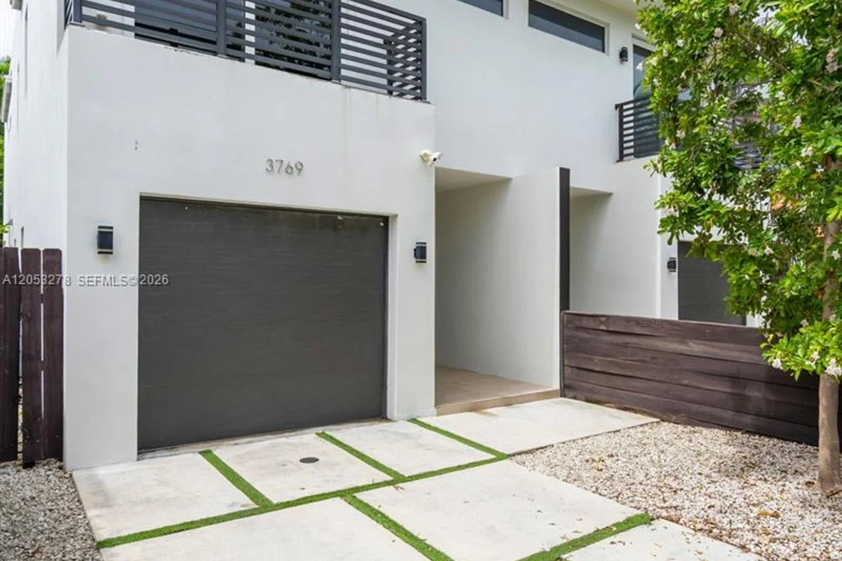 3769 SW 27th Ln, Miami: photo 1 of 52