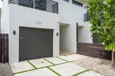 3769 SW 27th Ln, Miami: photo 1 of 52