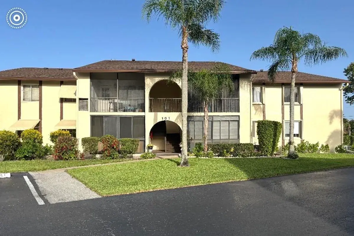 101 Lake Pine Cir #B-2, Lake Worth: photo 1 of 9