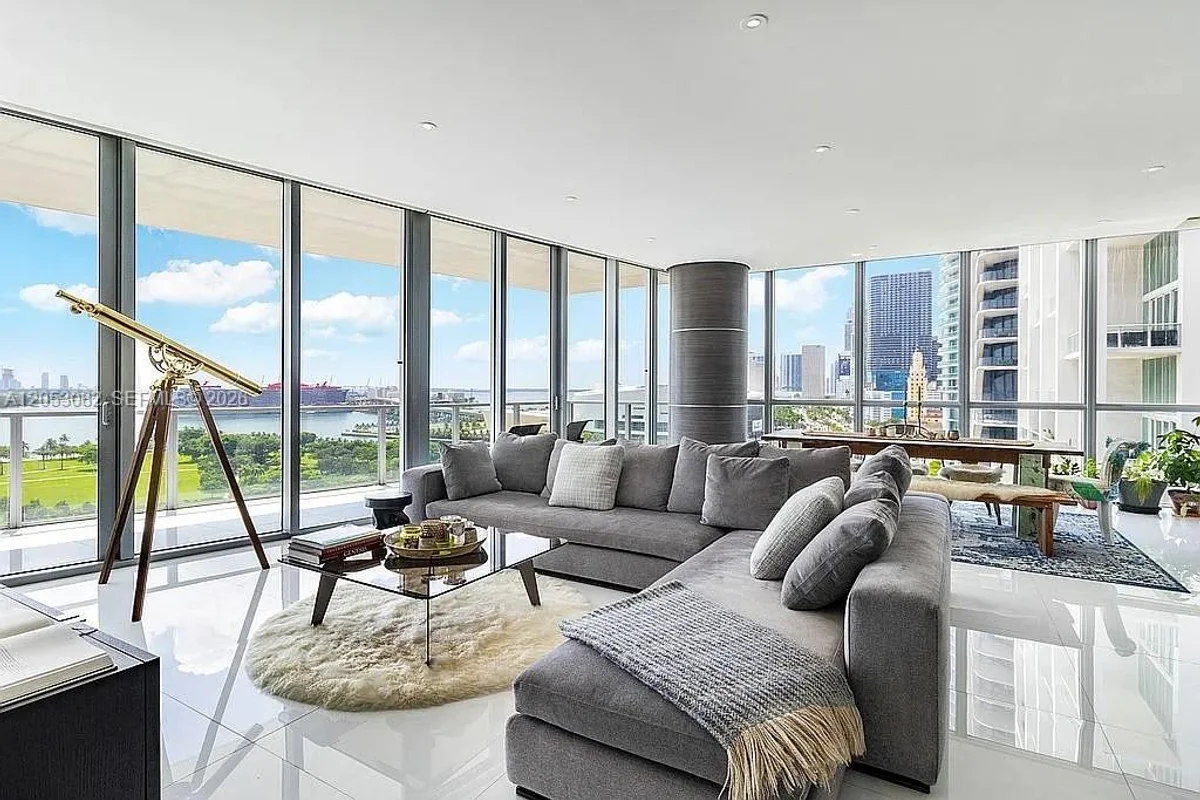 1100 Biscayne Blvd #1501, Miami: photo 1 of 22