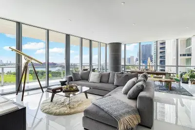 1100 Biscayne Blvd #1501, Miami: photo 1 of 22