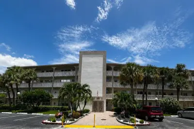 1901 Bermuda Cir #F2, Coconut Creek: photo 1 of 36