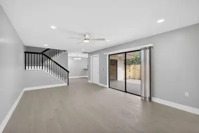183 Charter Way, West Palm Beach: photo 1 of 41