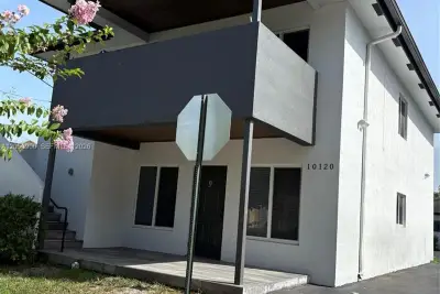 10128 W Fern St, Miami: photo 1 of 6