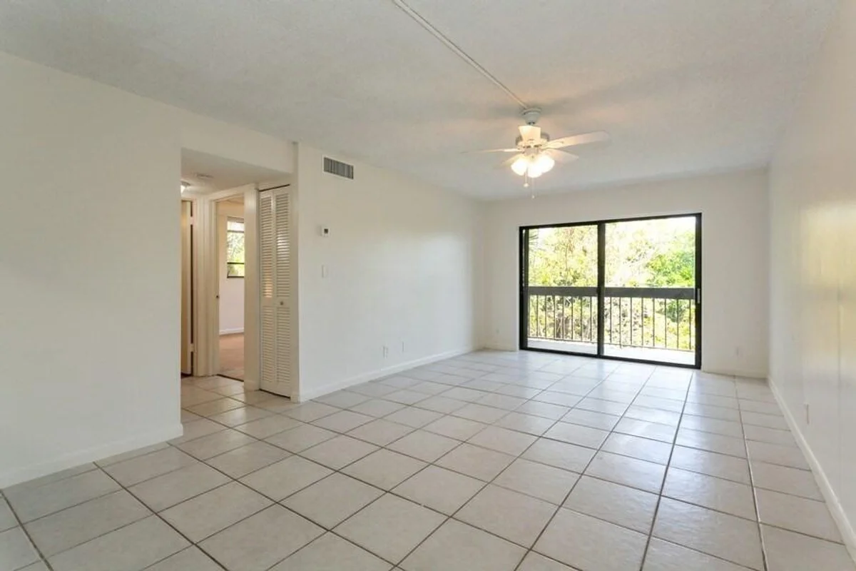 1720 N Congress Ave #305, West Palm Beach: photo 1 of 8