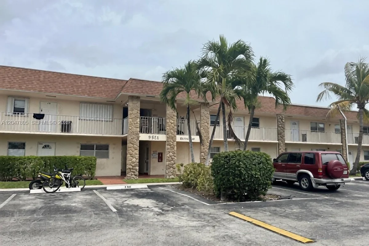 9851 Sandalfoot Blvd #213, Boca Raton: photo 1 of 10