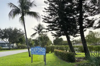 209 Oxford, West Palm Beach: photo 1 of 28
