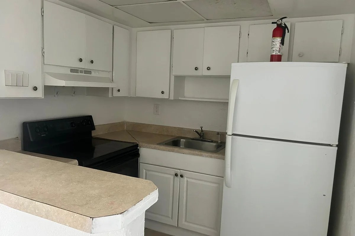 2240 NW 59th Ter #1-4, Lauderhill: photo 1 of 7