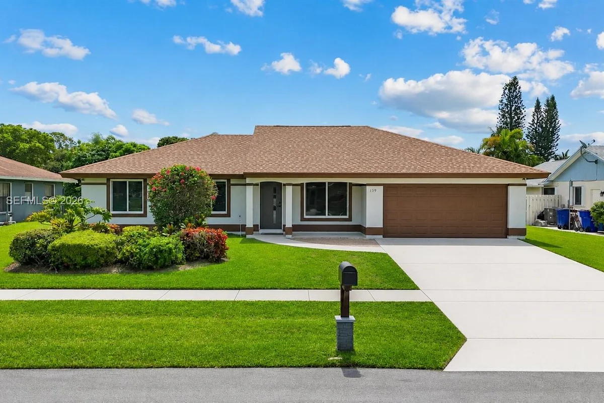 139 Galiano St, Royal Palm Beach: photo 1 of 39
