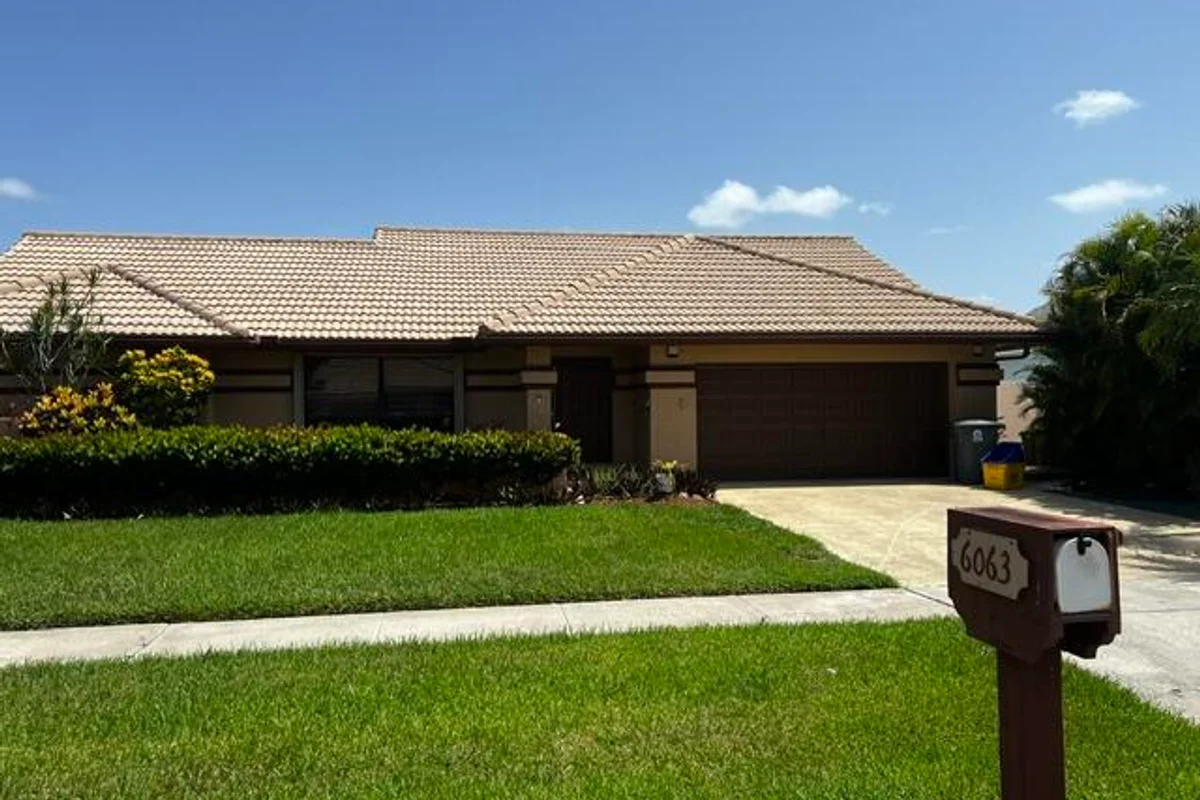 6063 Sunberry Cir, Boynton Beach: photo 1 of 20