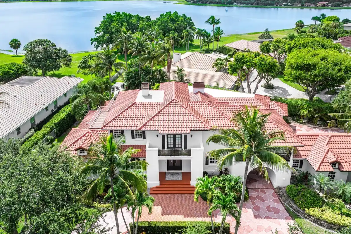 2 Firestone Cir, West Palm Beach: photo 1 of 44