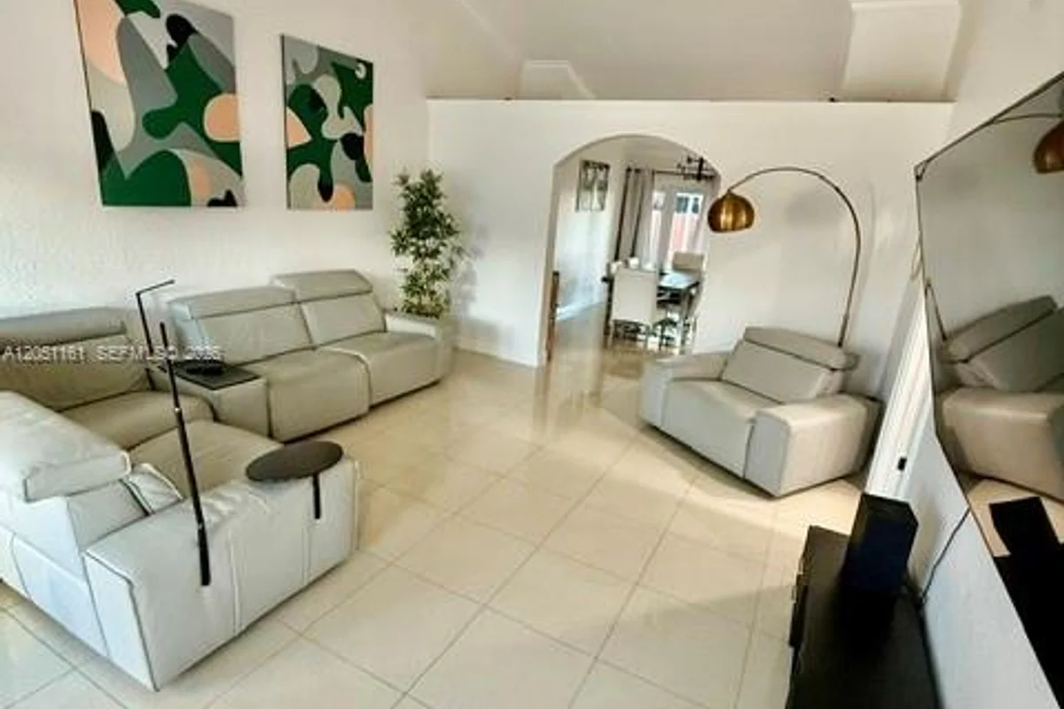 10350 SW 208th Ter, Cutler Bay: photo 1 of 20