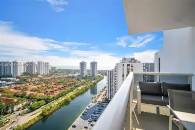 3625 N Country Club Dr #PH2, Aventura: photo 1 of 36