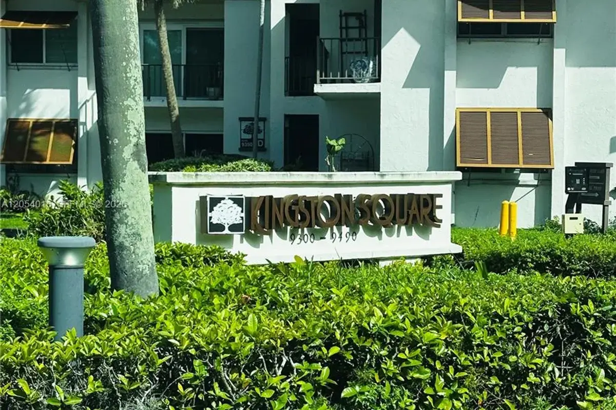 9354 SW 77th Ave #I1, Miami: photo 1 of 43