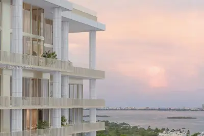 39 NE 39th St #602, Miami: photo 1 of 15
