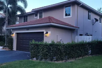 13224 NW 12th Ct, Sunrise: photo 1 of 42