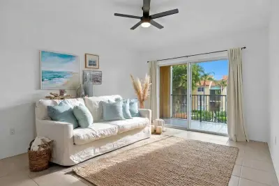135 Yacht Club Way #305, Hypoluxo: photo 1 of 25