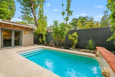 222 SE 16th Ave, Fort Lauderdale: photo 1 of 27
