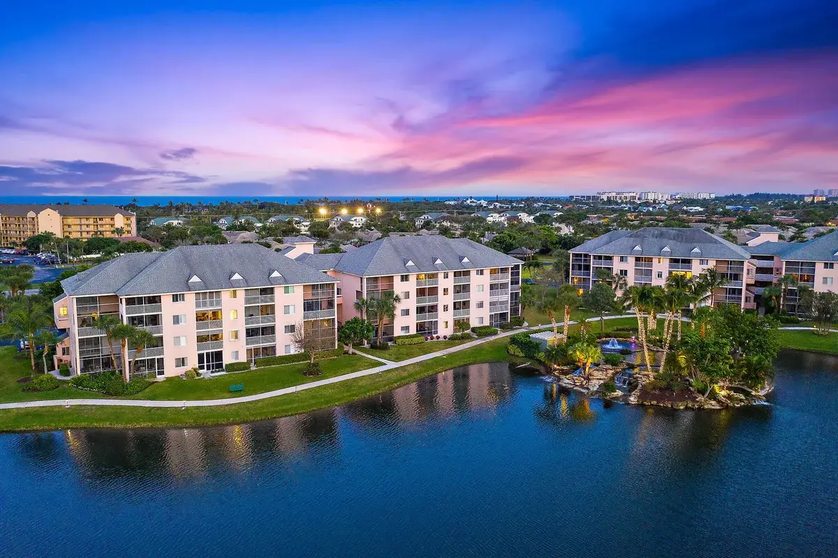 353 S US Hwy 1 #f208, Jupiter: photo 1 of 18