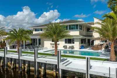 39 Castle Harbor Isle Dr, Fort Lauderdale: photo 1 of 49