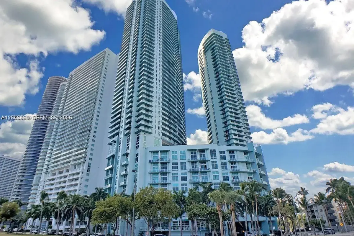 1900 N Bayshore Dr #3807, Miami: photo 1 of 32