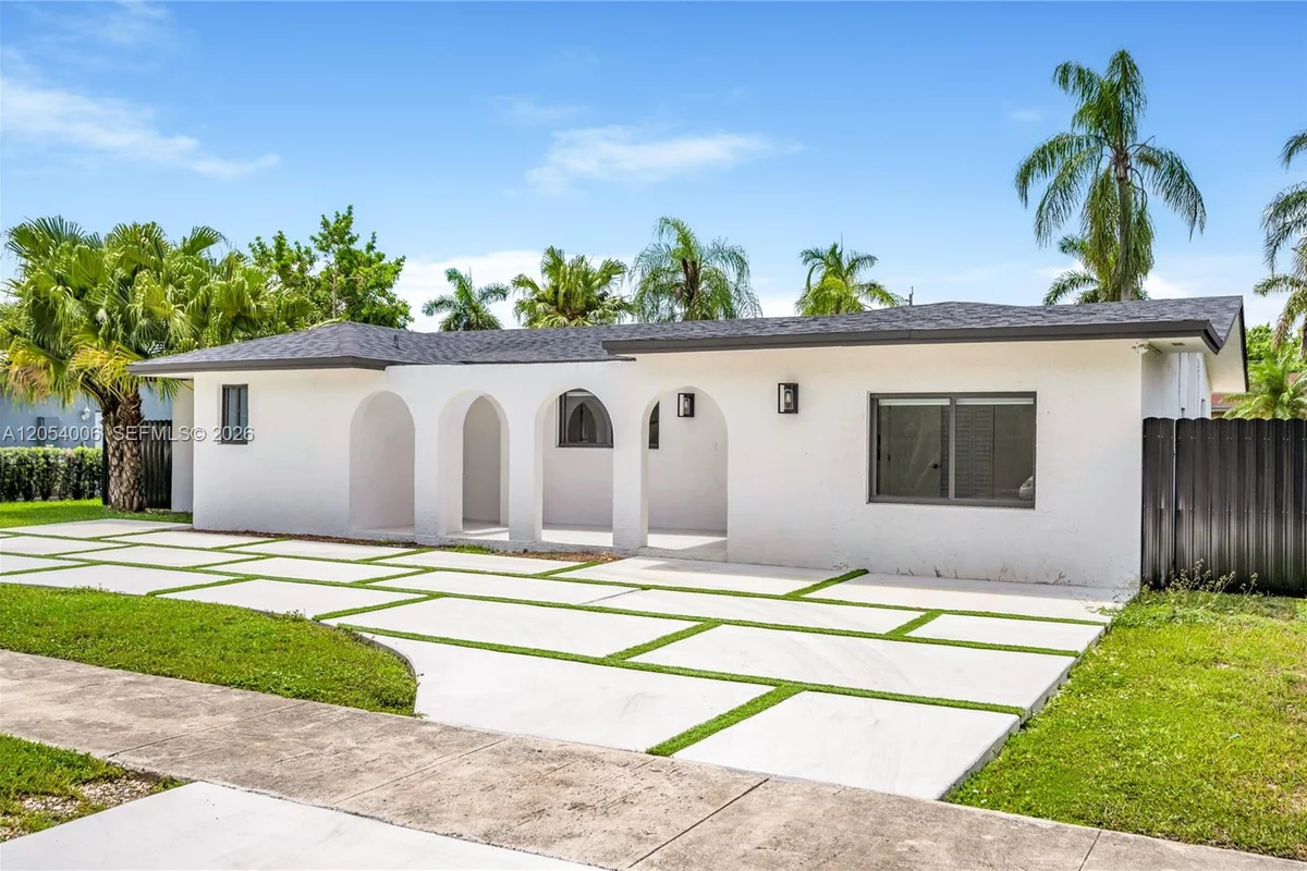 9320 SW 167th St, Palmetto Bay: photo 1 of 36