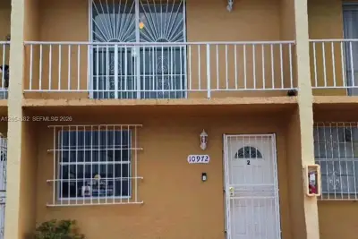 10972 SW 4th St #J2, Sweetwater: photo 1 of 15