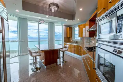 16051 Collins Ave #2402, Sunny Isles Beach: photo 1 of 10