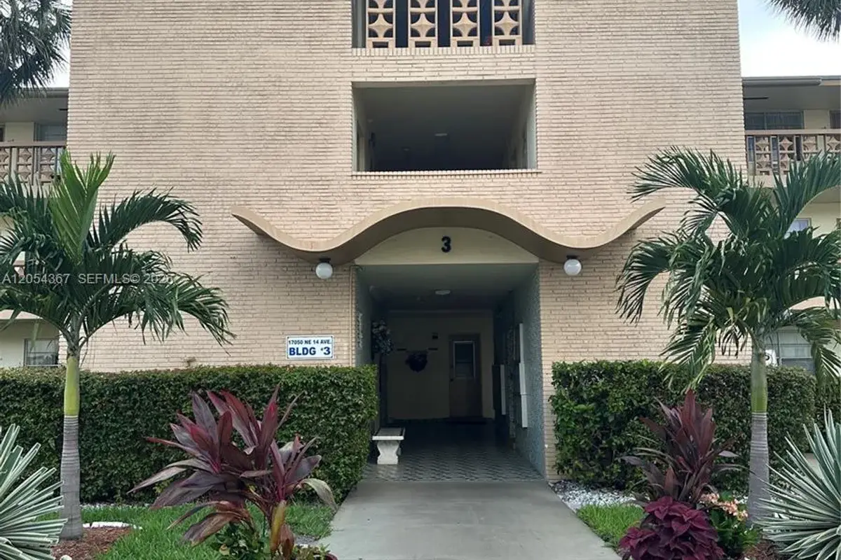 17050 NE 14th Ave #110, Miami: photo 1 of 20