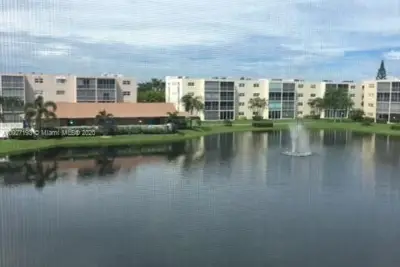 315 SE 11th Ter #305, Dania Beach: photo 1 of 20