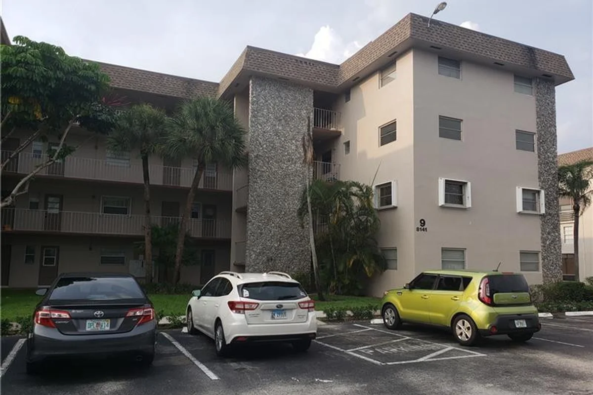 8141 SW 24th Ct #107, Davie: photo 1 of 8