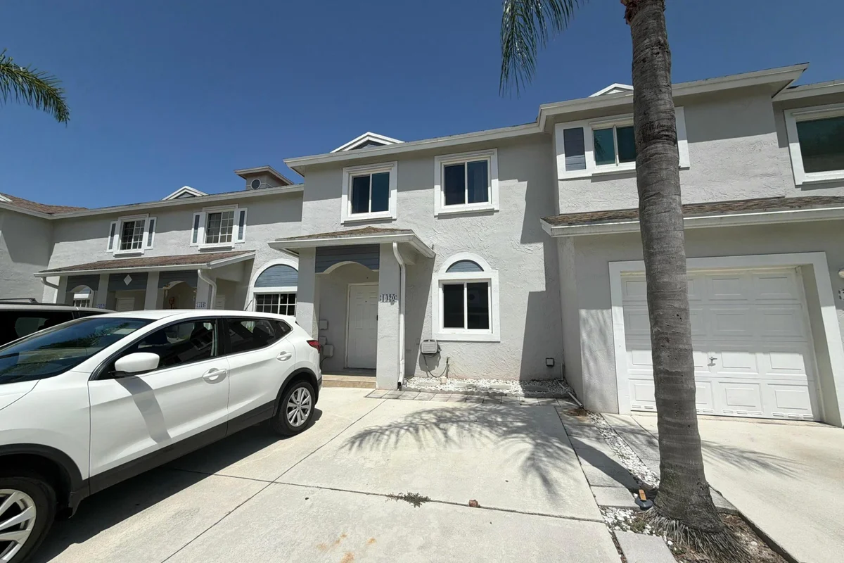 1420 SW 47th Ave, Deerfield Beach: photo 1 of 13