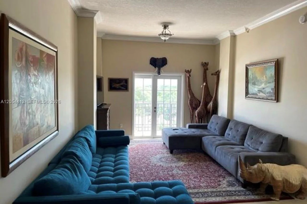 5271 SW 8th St #501, Miami: photo 1 of 13