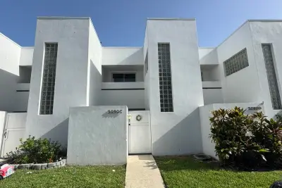 5090 Elmhurst Rd #C, West Palm Beach: photo 1 of 14