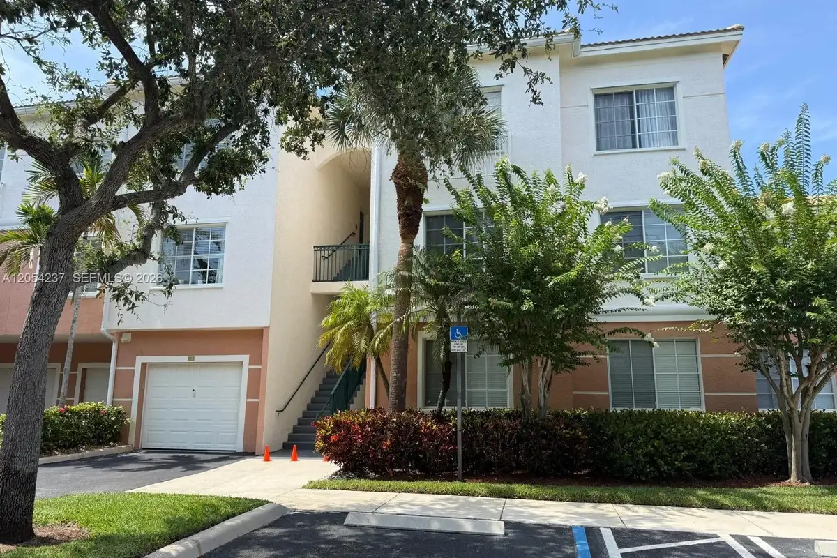 9208 W Myrtlewood Cir W #208, Palm Beach Gardens: photo 1 of 18