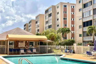 500 NE 12th Ave #705, Hallandale Beach: photo 1 of 21