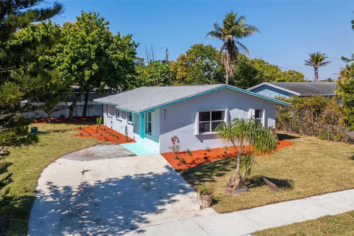 2171 NW 29th Ave, Fort Lauderdale: photo 1 of 36
